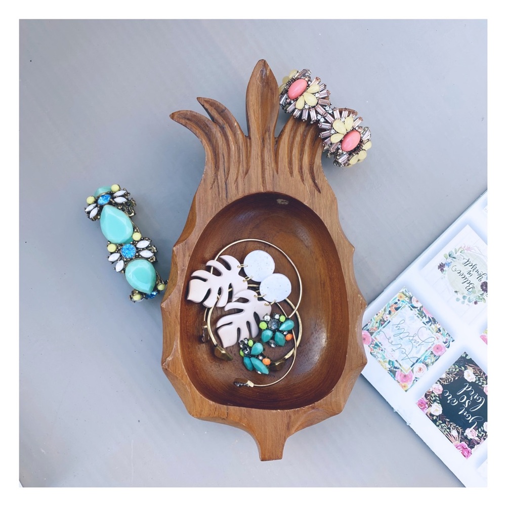 Vintage Pinneaple Wood Jewelry Holder